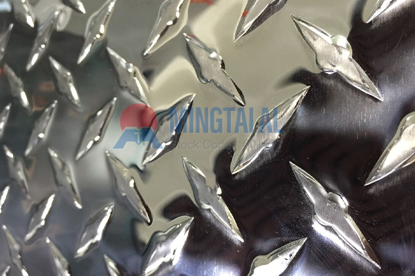 how-to-clean-aluminum-diamond-plate