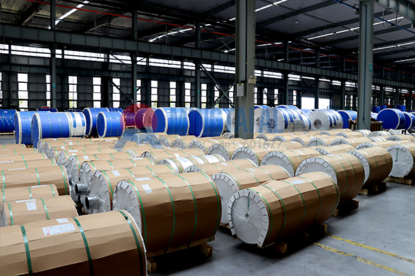 8011 aluminium foil jumbo roll manufacturer