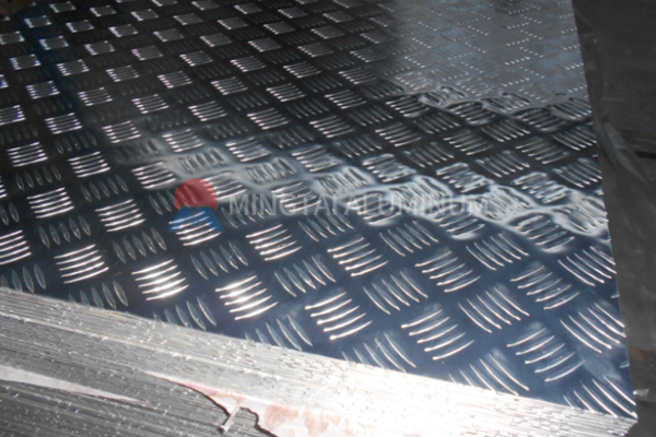 aluminum tread plate for stair treads