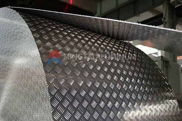 five bar vs diamond aluminum tread plate